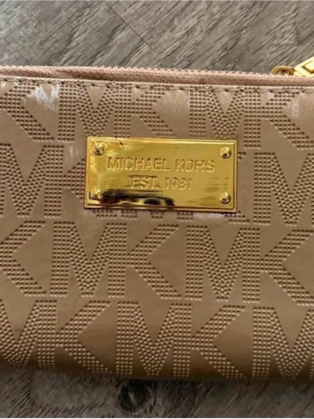 Michael kors wallet tan